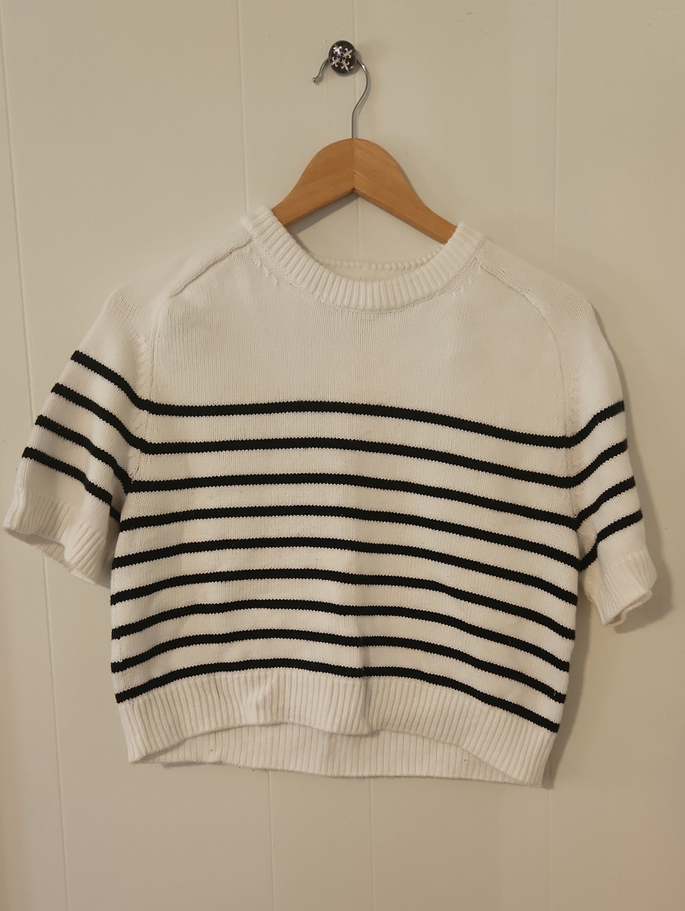 Abercrombie & Fitch White Short-Sleeve Knit Top with Black Stripes
